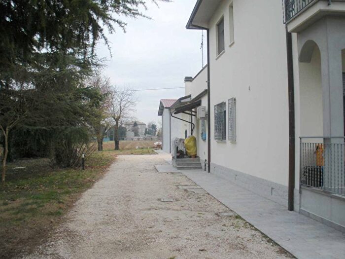 Appartamento quadrilocale in affitto in Pievequinta, Forlì