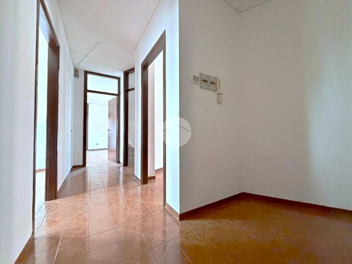 Appartamento trilocale in affitto in Via A Maffei, Centro, Sondrio