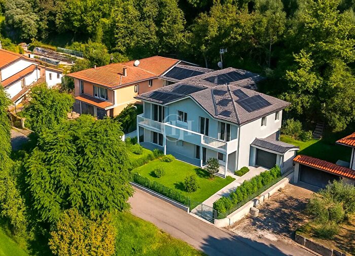 Appartamento trilocale in vendita in Passirano