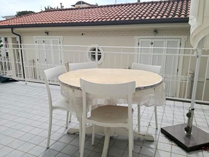 Appartamento trilocale in affitto in Viale Antonio Gramsci, Riccione