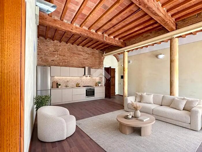 Appartamento trilocale in vendita in Corso Giacomo Matteotti, Pontedera