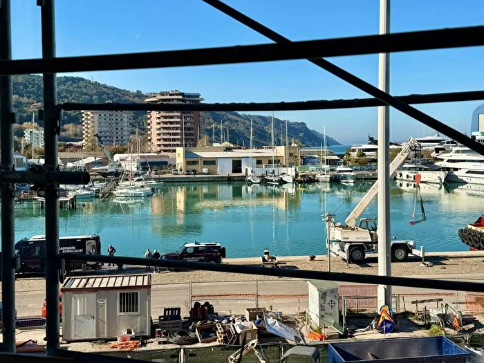 Appartamento trilocale in vendita in Viale Gorizia Sn, Pesaro