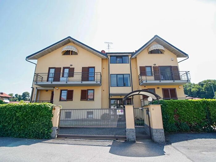 Appartamento con 6 locali in vendita in Via Dante, Volpiano