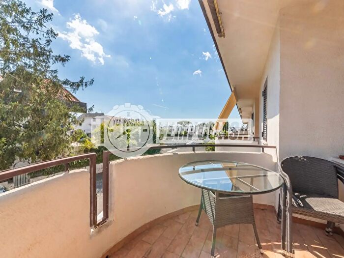 Appartamento trilocale in vendita in Via Adria, Cerveteri