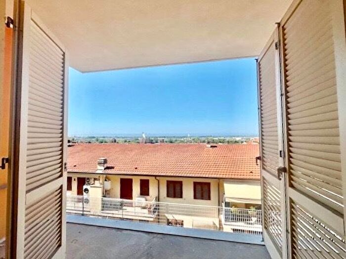 Appartamento con 5 locali in vendita in Aurelia Ovest, Massa