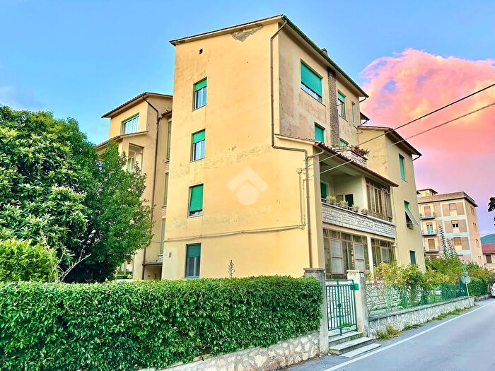 Appartamento quadrilocale in vendita in Via Don Minzoni, Spoleto