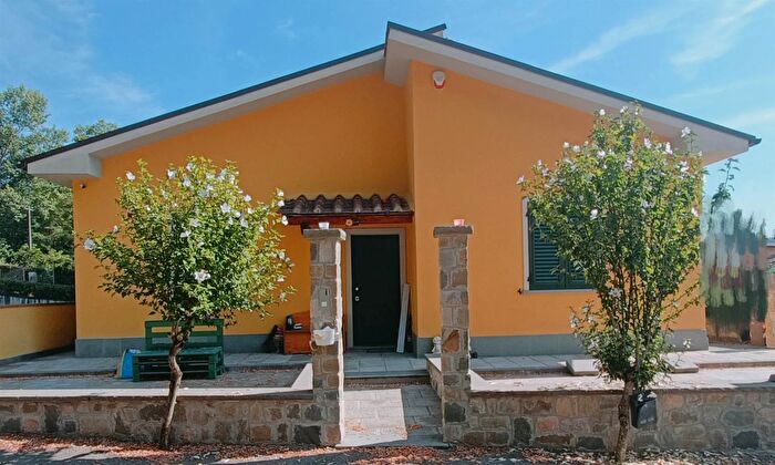 Casa con 5 locali in vendita in Borgo San Lorenzo, Borgo San Lorenzo