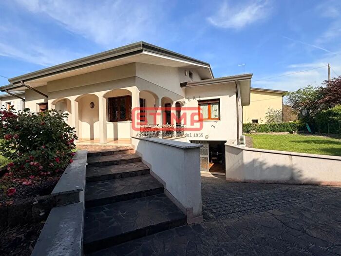 Casa con 7 locali in vendita in Treviso