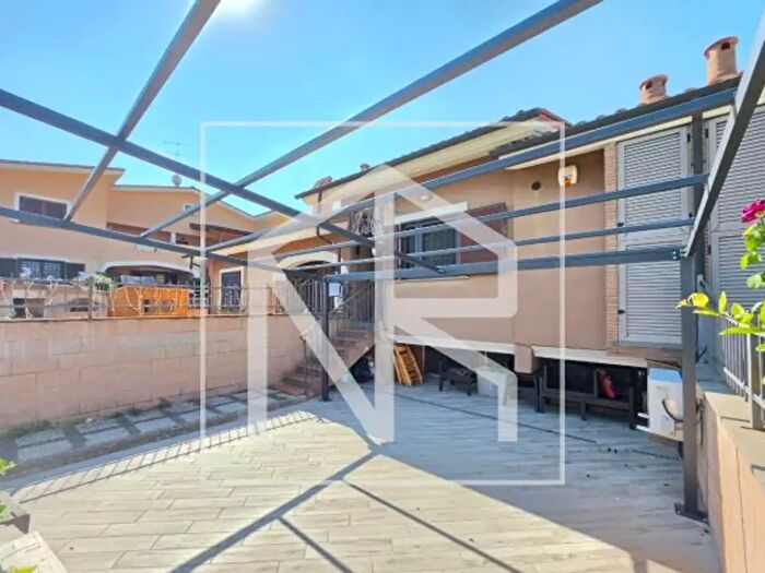 Casa trilocale in vendita in Via Prizzi, Roma