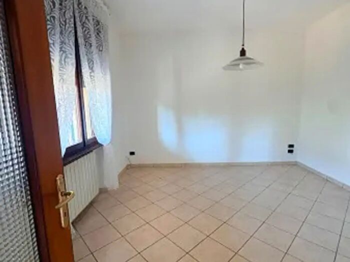 Appartamento trilocale in affitto in Via Guglielmo Marconi, Roncadelle