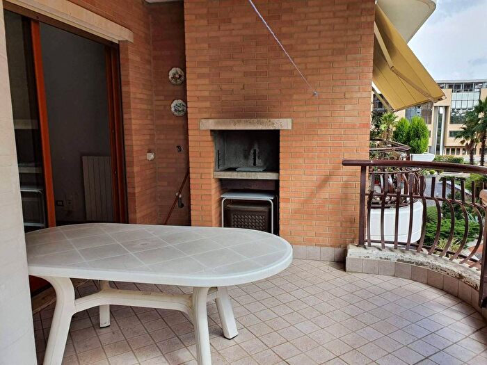 Appartamento trilocale in affitto in Via Dario Niccodemi, Talenti Monte Sacro, Roma