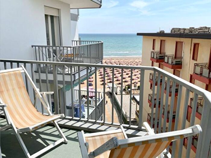 Appartamento trilocale in affitto in Via Dalmazia, Jesolo