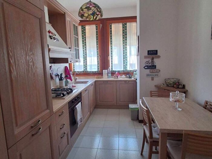 Appartamento quadrilocale in affitto in Calzabigi, Livorno
