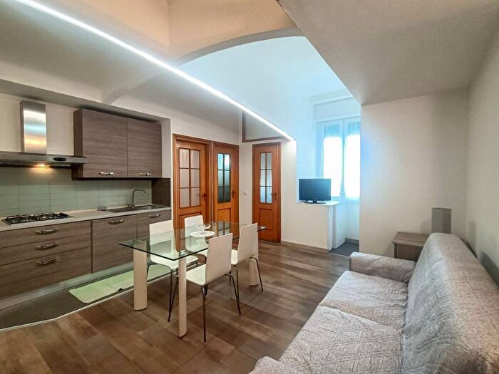 Appartamento trilocale in affitto in Viale Zara, Maggiolina, Milano