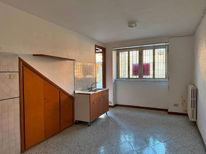 Appartamento trilocale in vendita in Via Sant'Antonio, Vasanello