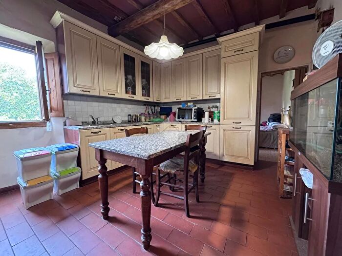 Appartamento quadrilocale in vendita in Via delle Cinque Vie, Firenze