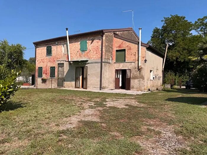 Casa con 5 locali in vendita in Stra