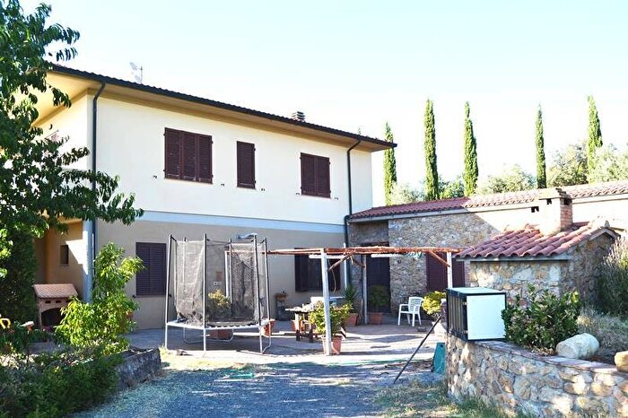 Appartamento con 6 locali in vendita in Casale Marittimo
