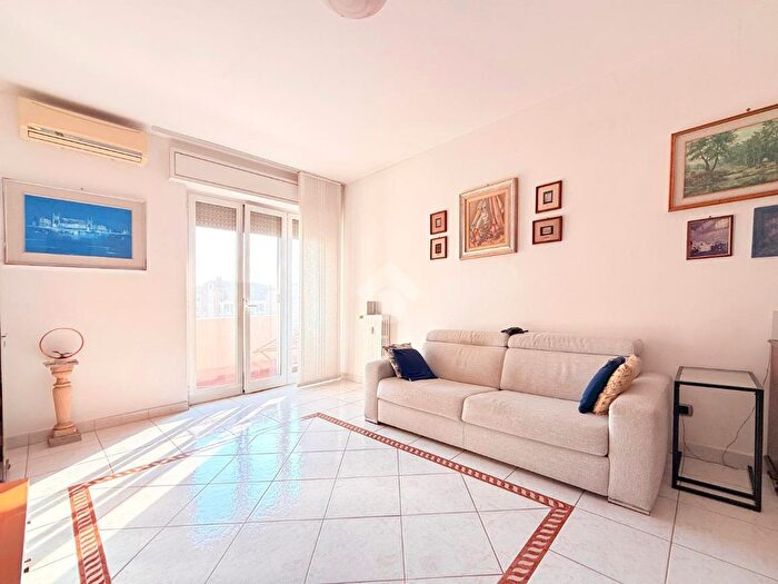 Appartamento trilocale in vendita in Via Fratelli Rosselli, Baranzate