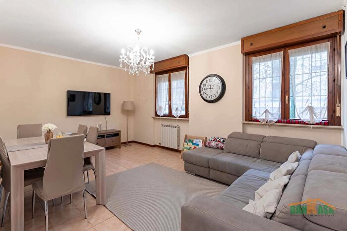 Appartamento trilocale in vendita in Via Raffaello Sanzio, Cormano