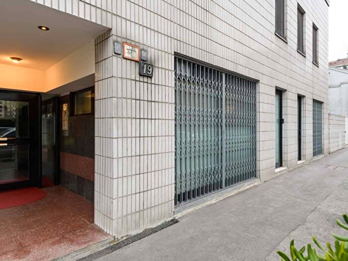 Appartamento in affitto in Via Antonio Fogazzaro, Montenero, Milano