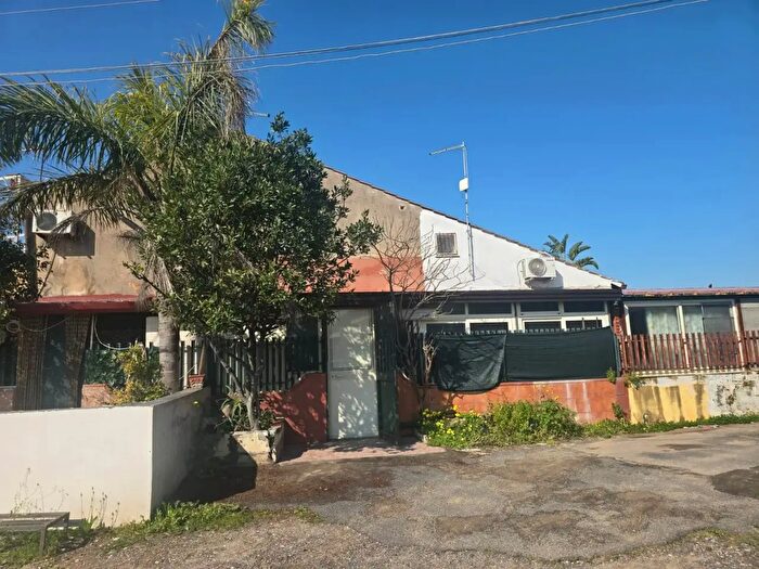 Casa trilocale in vendita in Contrada San Leonardo, Carlentini