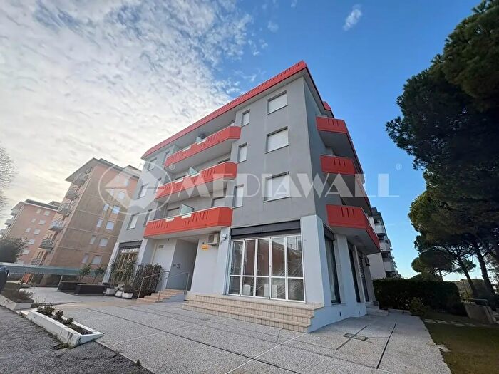 Appartamento quadrilocale in vendita in Via Delfino, San Michele Al Tagliamento