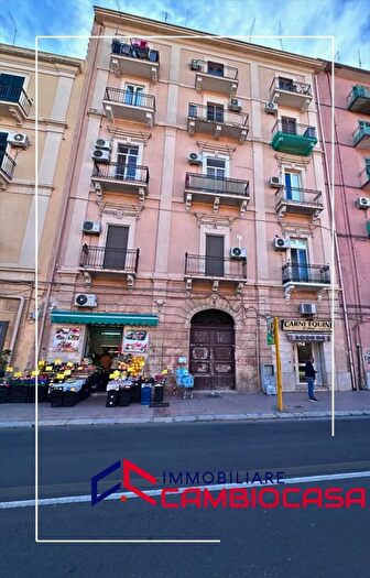 Appartamento bilocale in vendita in Via Cesare Battisti, Taranto