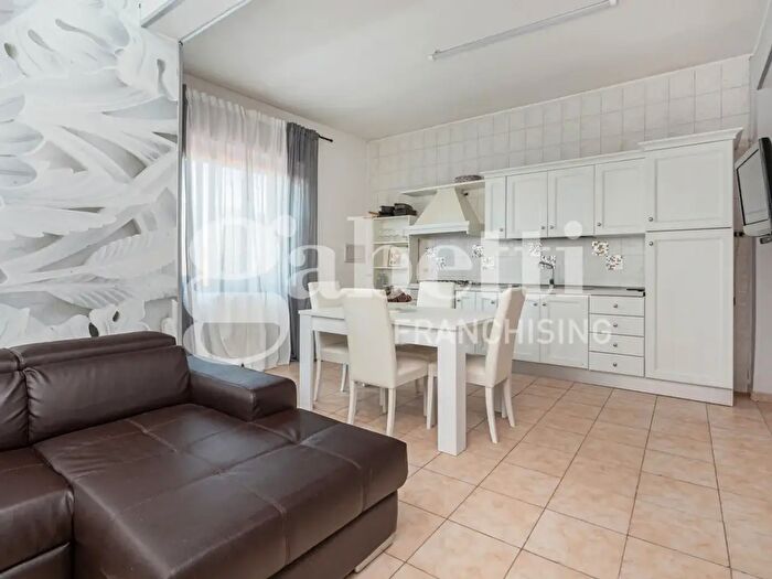 Appartamento quadrilocale in vendita in Via Galileo Galilei, Villaricca