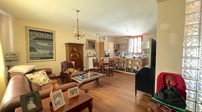 Casa quadrilocale in vendita in Usella Cantagallo Unione dei Comuni Val di Bisenzio Prato Toscana Italia, Cantagallo