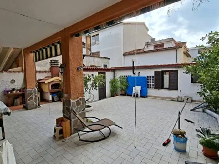 Casa con 6 locali in vendita in Via La Spezia, Ladispoli