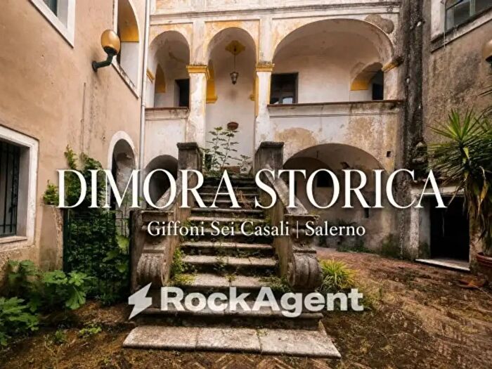 Casa con 6 locali in vendita in Via Le Piazze, Giffoni Sei Casali
