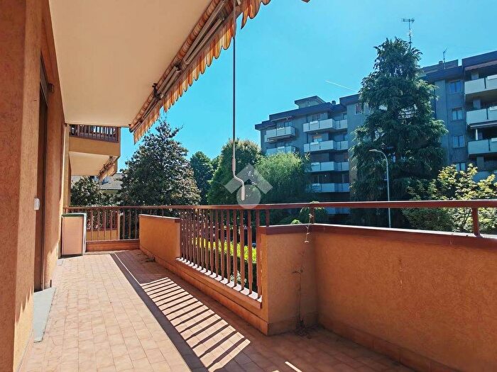 Appartamento trilocale in affitto in Via Oscar Romero, Centro, Opera