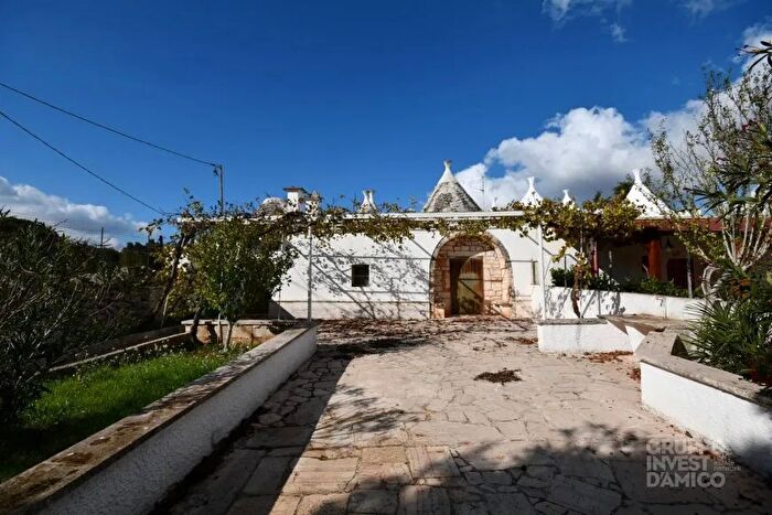 Casa trilocale in vendita in Strada Cisternino Martina Franca Taranto Martina Franca, Locorotondo