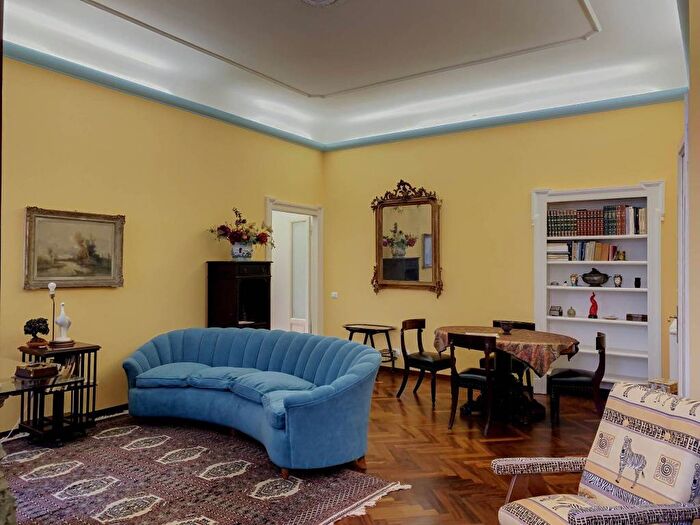 Appartamento trilocale in affitto in Via Vincenzo Bellini, Palestro, Milano