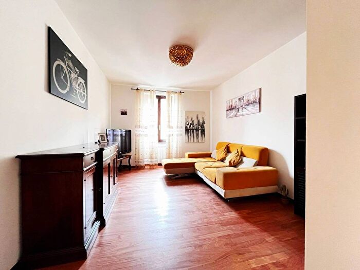 Appartamento quadrilocale in affitto in Viale Carlo Espinasse, Certosa, Milano