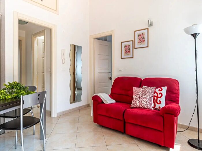 Appartamento trilocale in vendita in Via Privata Mazza, Imperia