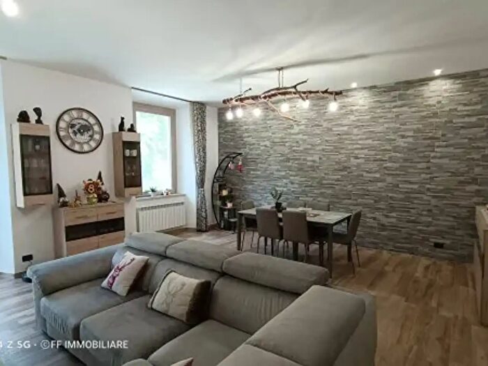 Appartamento quadrilocale in vendita in Viale della Vittoria, Pioraco