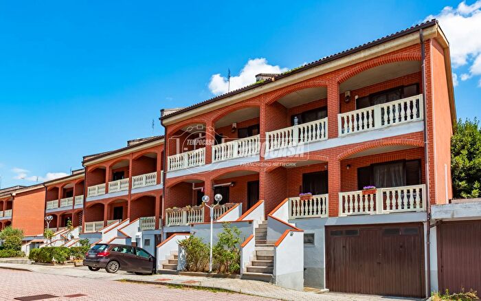 Casa con 6 locali in vendita in Via Marocchi, Poirino