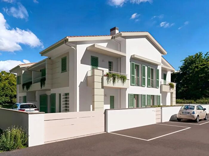 Casa con 5 locali in vendita in Pontedera