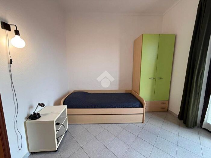 Appartamento trilocale in affitto in Via Revello, Cenisia, Torino