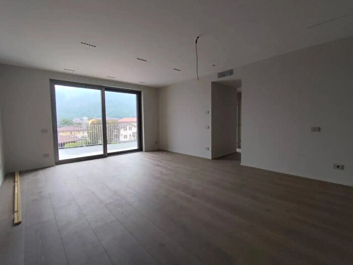 Appartamento trilocale in affitto in Via Papa Paolo VI, Paratico