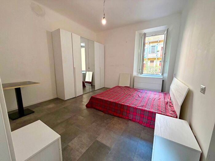 Appartamento monolocale in affitto in Via Carlo Farini, Isola, Milano