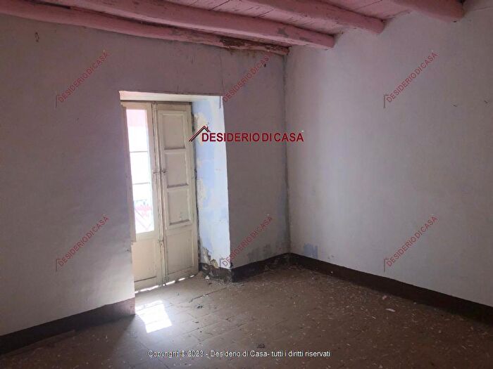 Casa con 6 locali in vendita in Via Fiume Gratteri Pa Italia, Gratteri