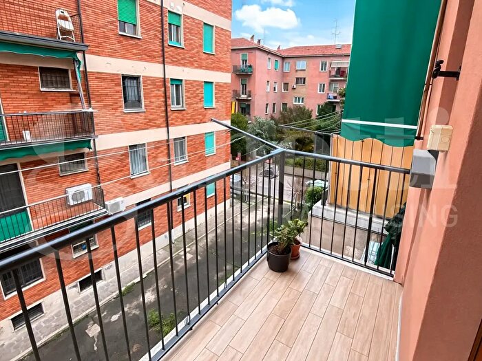 Appartamento trilocale in vendita in Via Bertini, Bologna