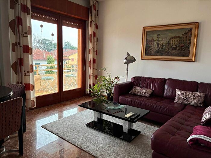 Appartamento trilocale in affitto in Palamostre, Udine