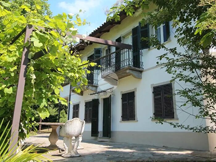 Casa con 8 locali in vendita in Strada dei Ronchi, Torino