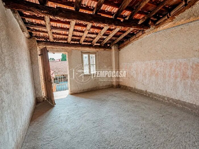 Casa bilocale in vendita in Cirimido