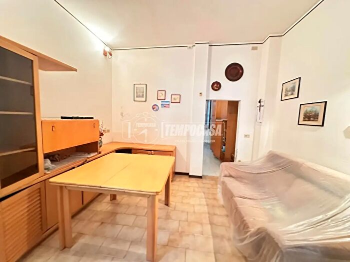Casa con 5 locali in vendita in Via Camillo Benso Conte di Cavour, Grezzago