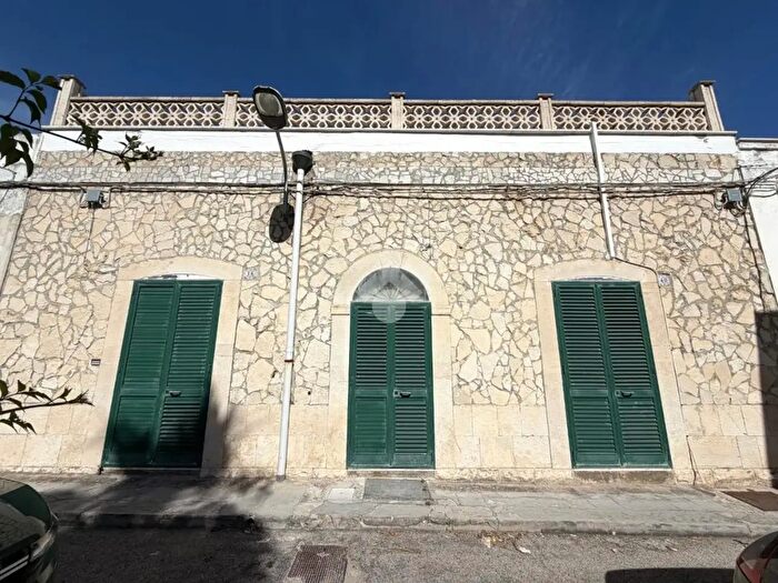 Casa quadrilocale in vendita in Via di S Spirito Montello, Bari